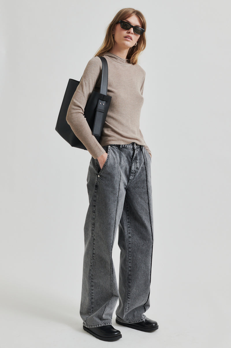 Leata Maxi Leather Bag