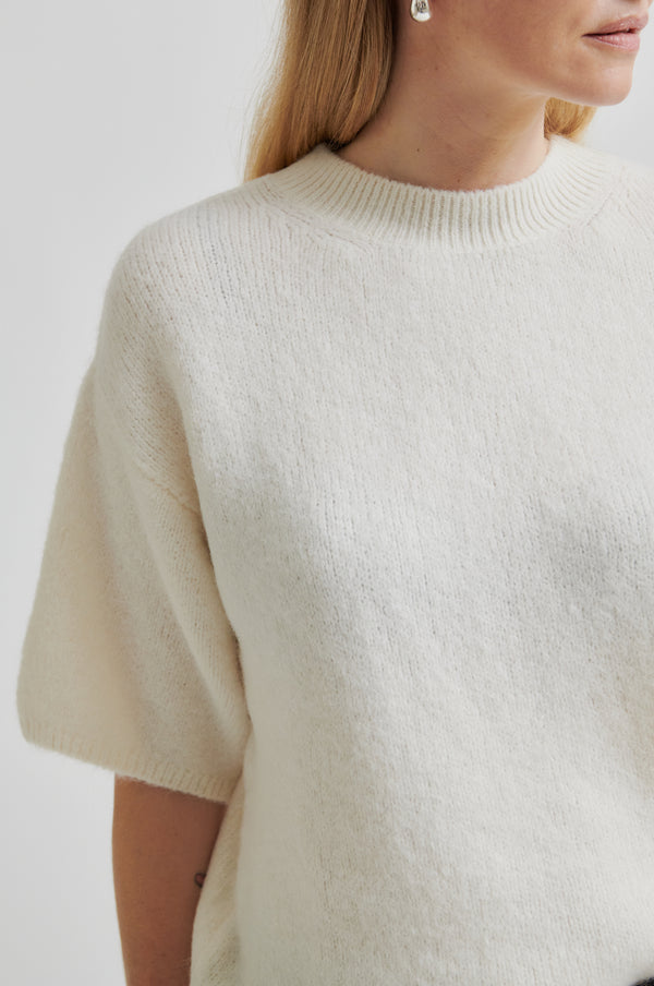 Wanda Knit O-Neck