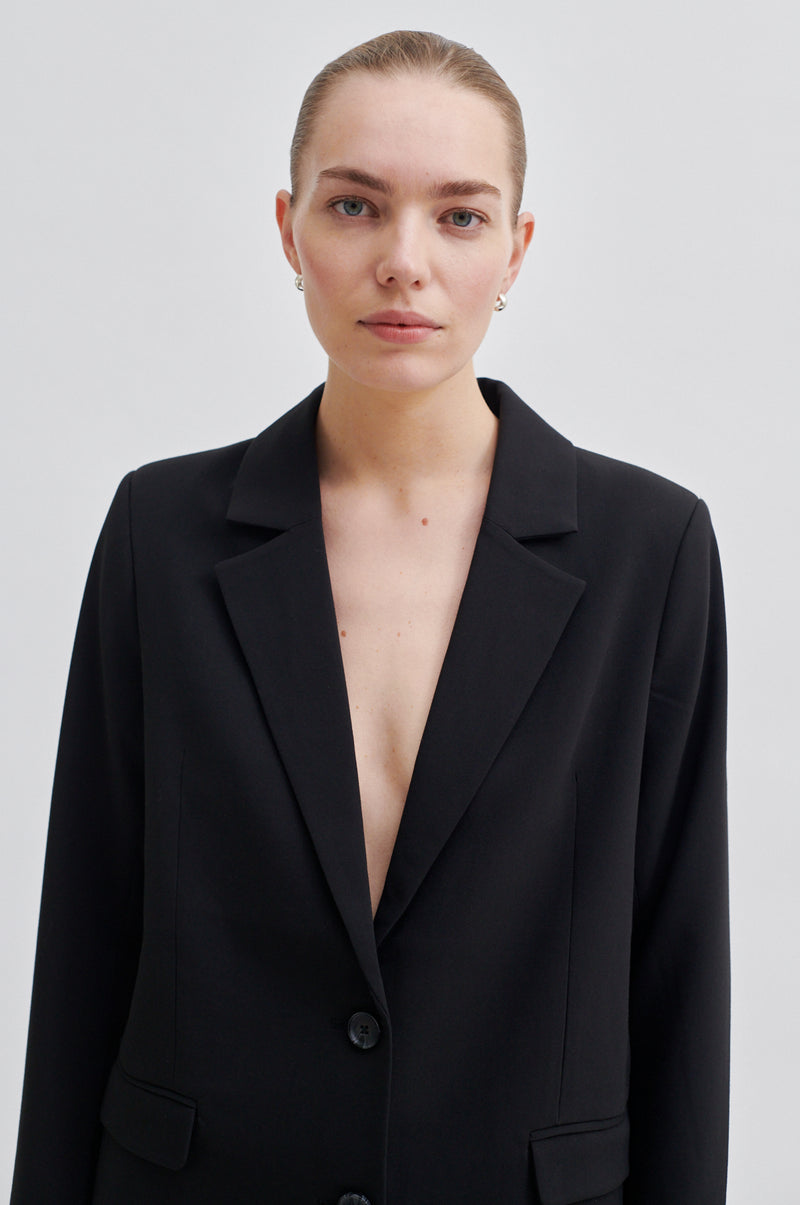 Evie Classic Blazer