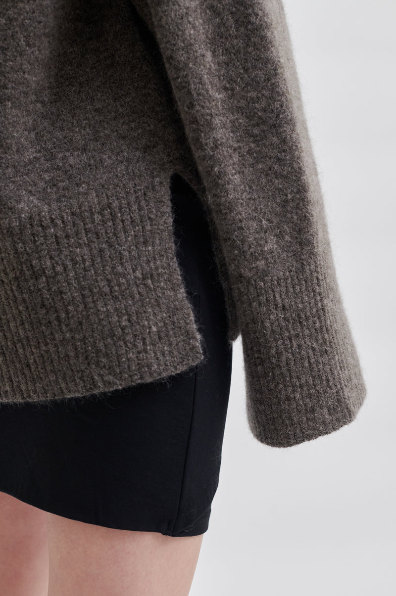 Brookline Knit Raglan O-Neck